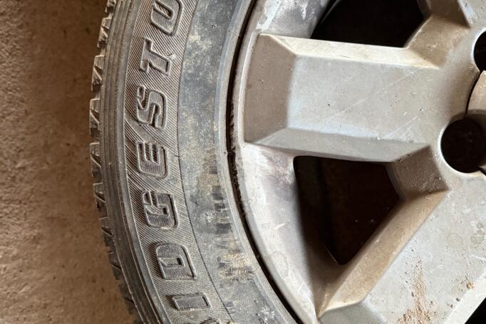 TOYOTA, valuveljed