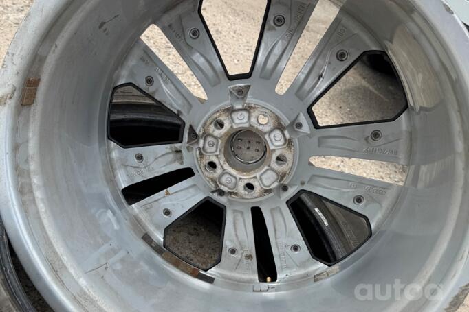 Audi, valuveljed