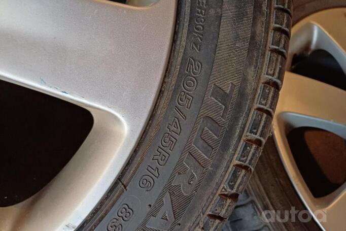 MITSUBISHI, valuveljed