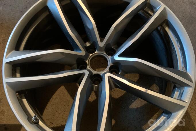 Audi, valuveljed