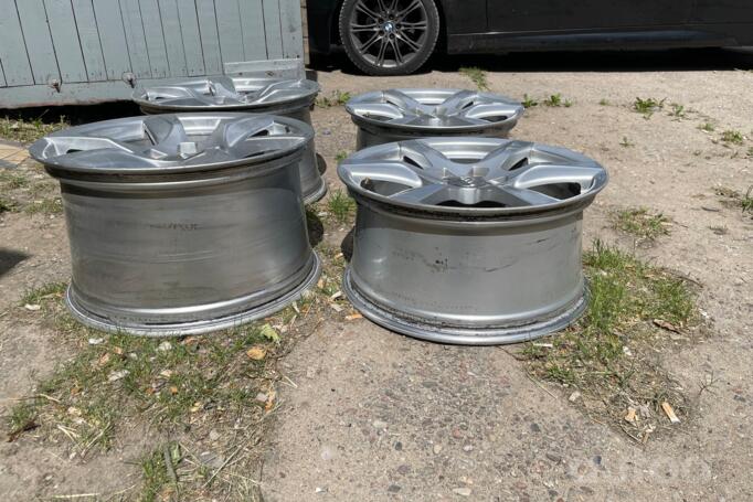 Audi, valuveljed
