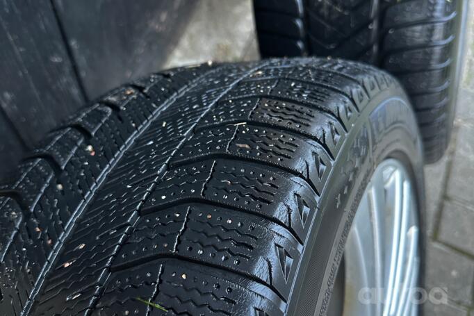 Mercedes benz, valuveljed