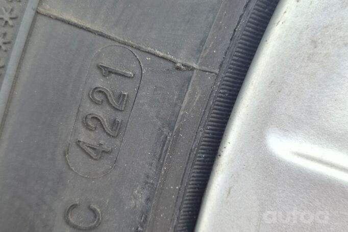 Audi, valuveljed