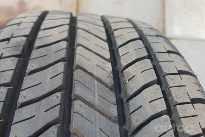 Honda, terasest stantsitud