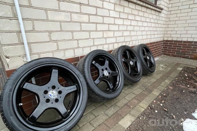 Mercedes benz, valuveljed