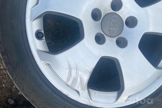 Audi orginalus ratlankiai, valuveljed