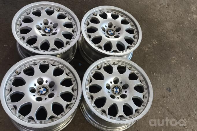 Style 80, valuveljed