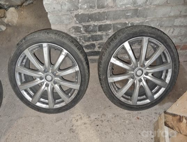 Mercedes Benz, valuveljed