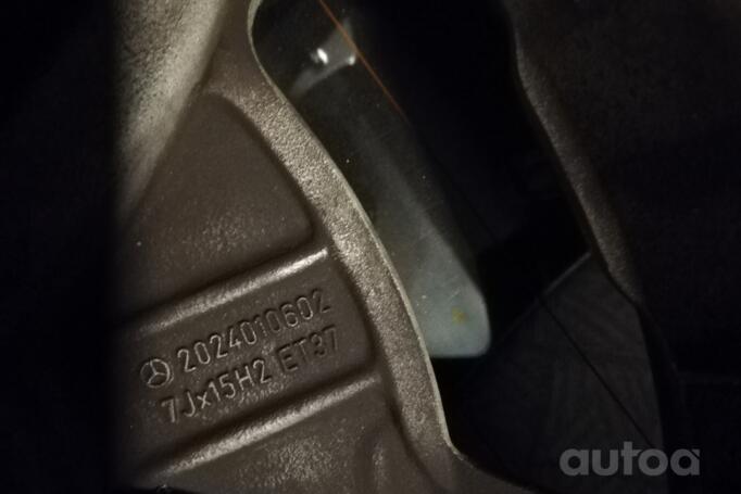 Mercedes Benz, valuveljed