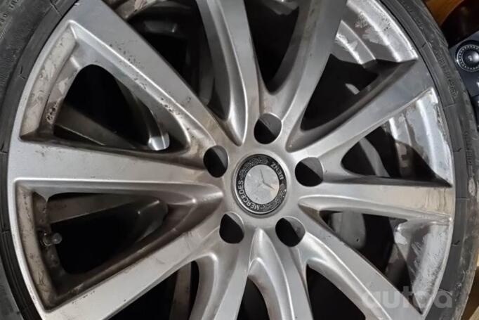 Mercedes, valuveljed