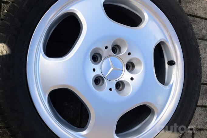 Mercedes Benz, valuveljed