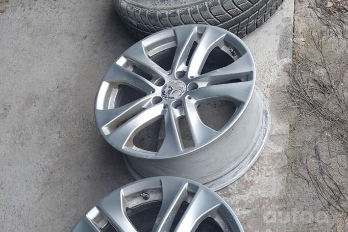 Mercedes Benz, valuveljed