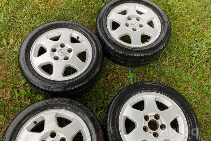 Opel Zafira, valuveljed