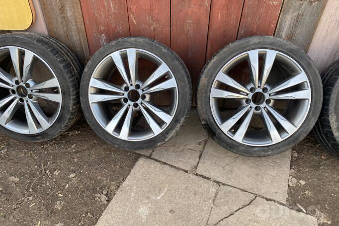 Mercedes, valuveljed