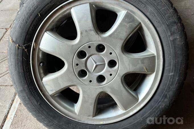 Mercedes, valuveljed