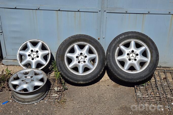 Mercedes Benz, valuveljed