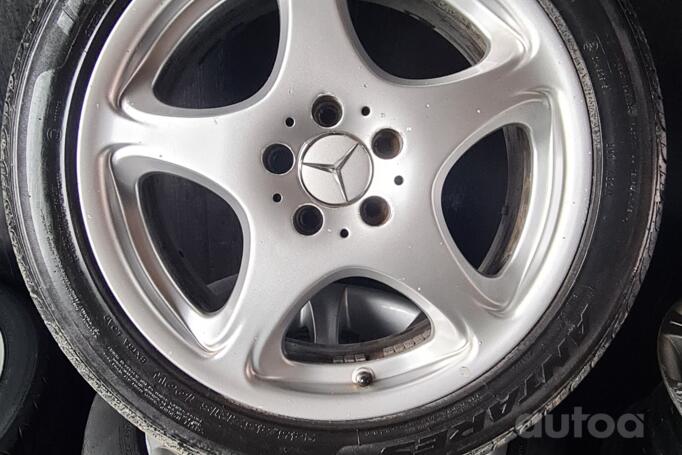 Mercedes, valuveljed