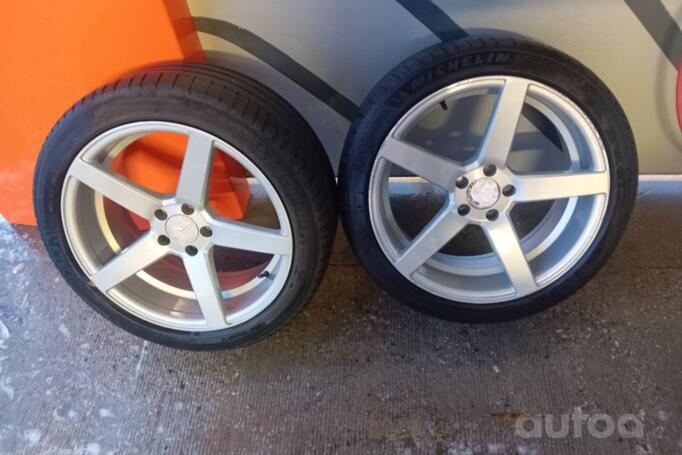 Vossen, valuveljed