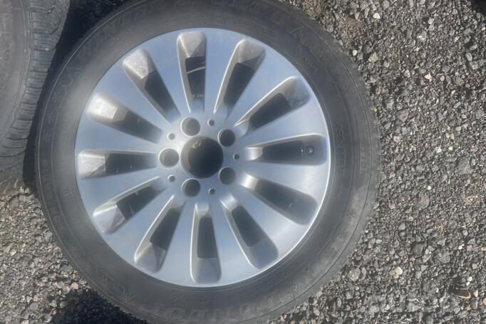 Mercedes Borbet, valuveljed