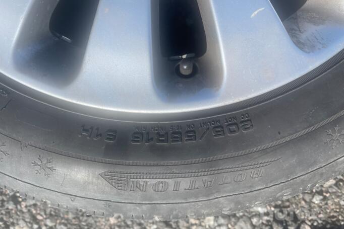 Mercedes Borbet, valuveljed