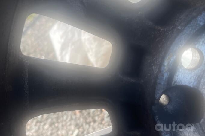 Mercedes Borbet, valuveljed