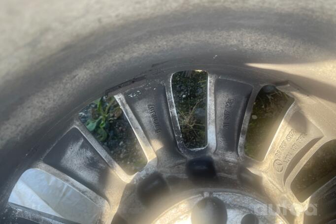 Mercedes Borbet, valuveljed