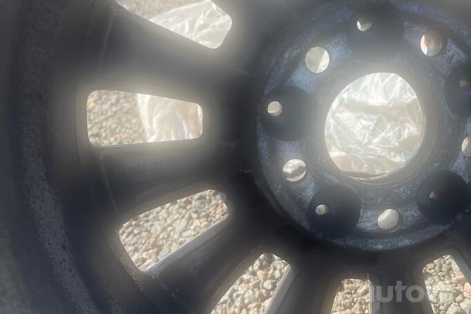 Mercedes Borbet, valuveljed