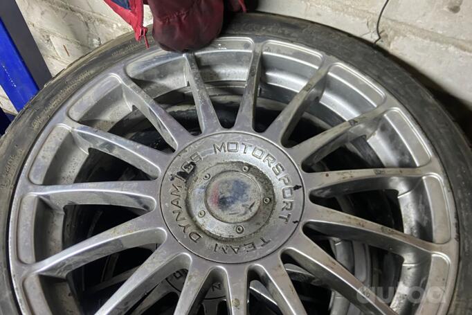 Mitshubishi colt, valuveljed