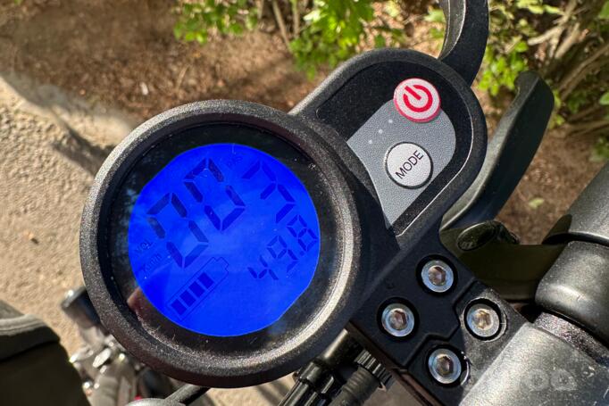 Beaster Scooter Bs11