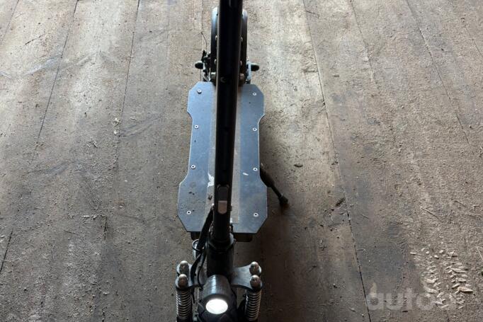 Beaster Scooter Bs11