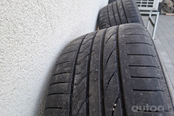 Bridgestone ir triangle