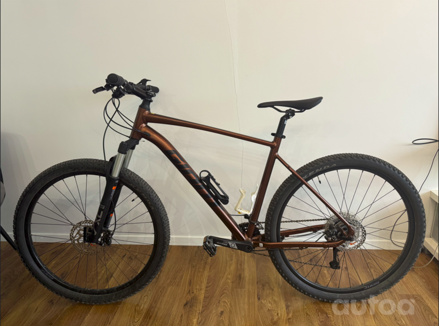 Giant Talon1
