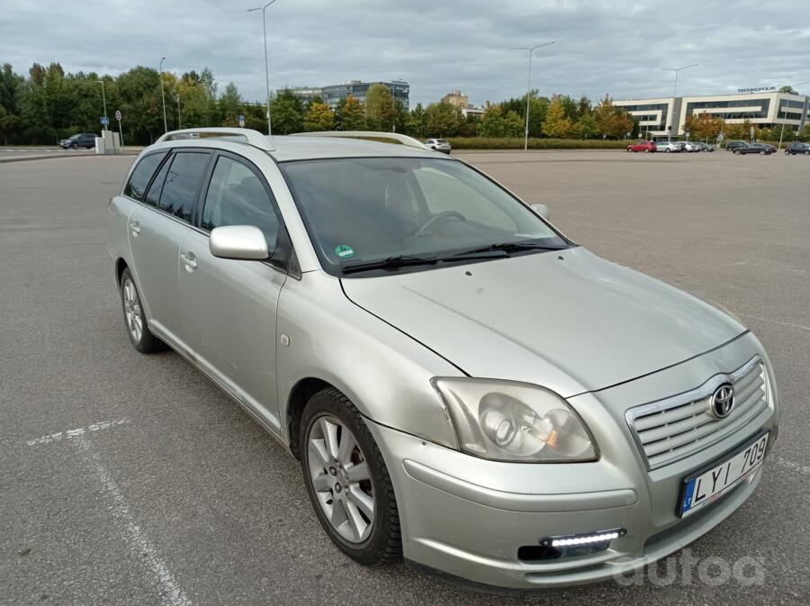 Toyota Avensis 2 generation wagon