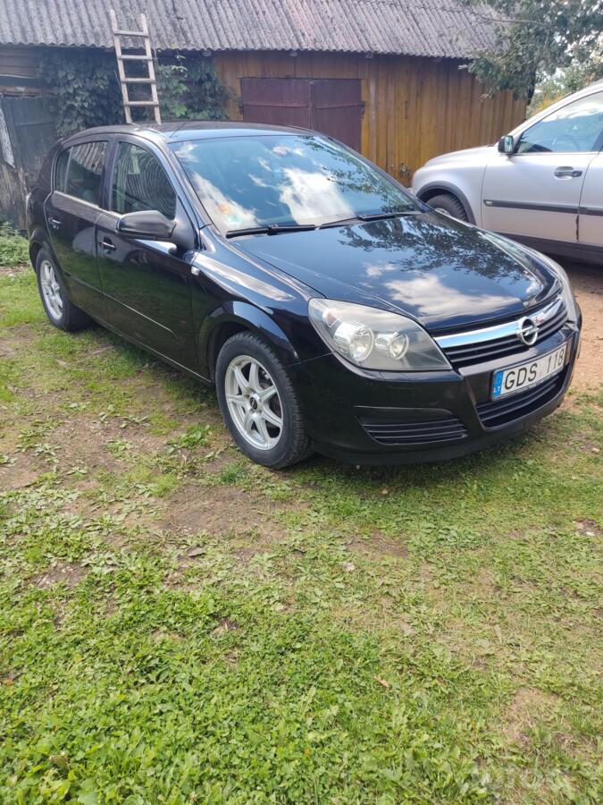 Opel Astra H Hatchback