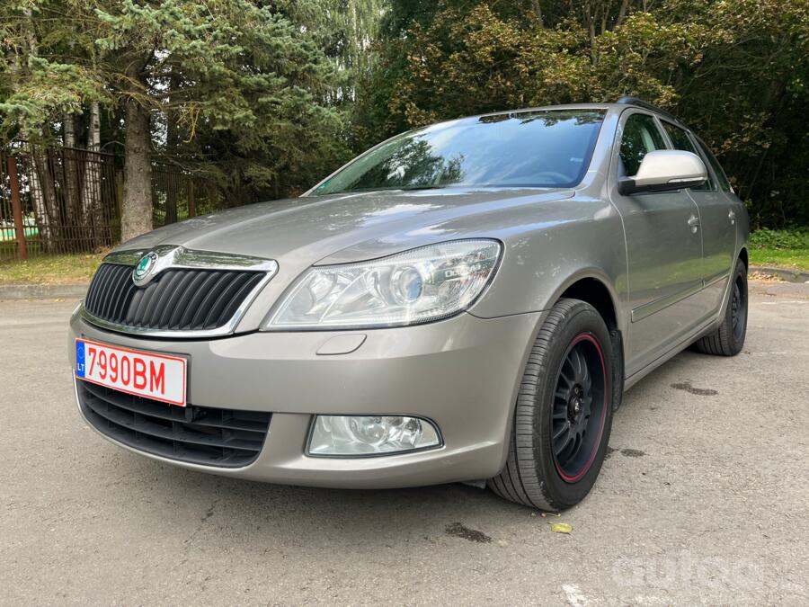 Skoda Octavia 2 generation [restyling] Combi wagon 5-doors