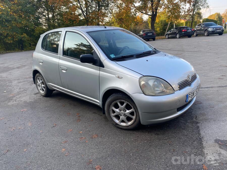 Toyota Yaris 1 generation