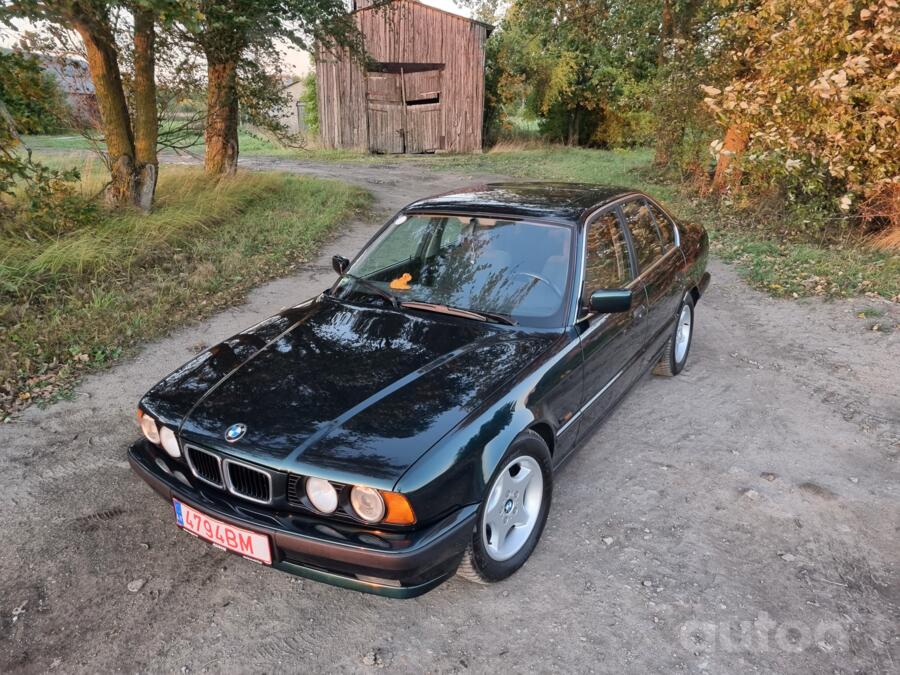 BMW 5 Series E34 Sedan