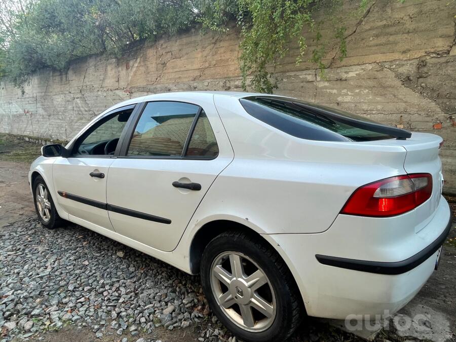 Renault Laguna 2 generation Liftback