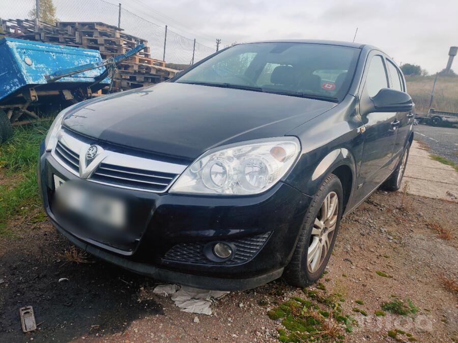 Opel Astra H Hatchback