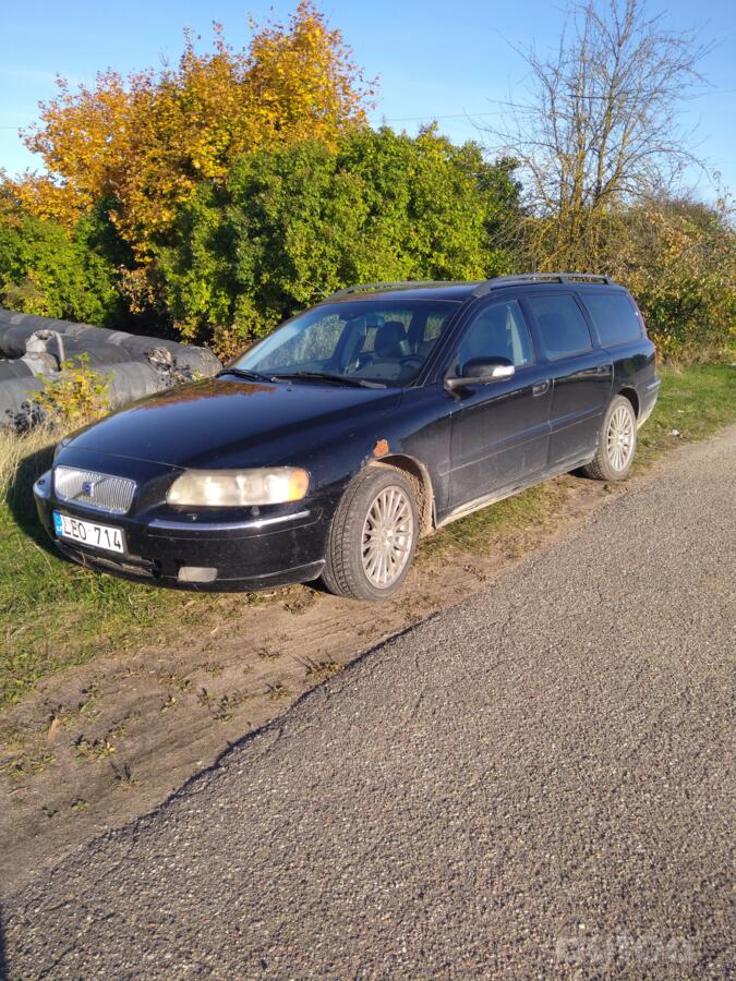 Volvo V70 2 generation [restyling] wagon 5-doors