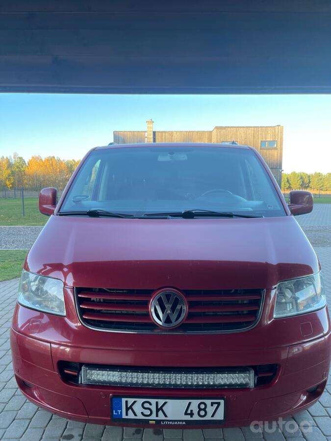 Volkswagen Caravelle T5 Minivan