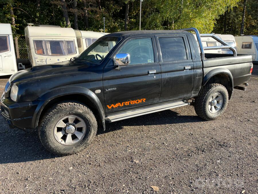 Mitsubishi Warrior
