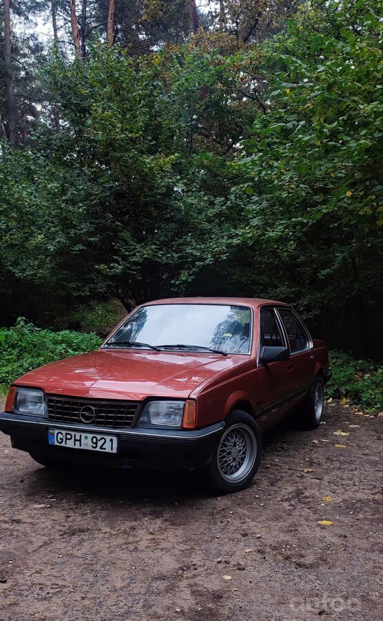 Opel Ascona C Sedan 4-doors