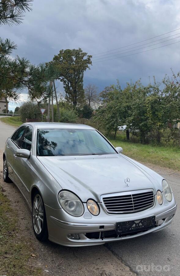 Mercedes-Benz E-Class W211 Sedan