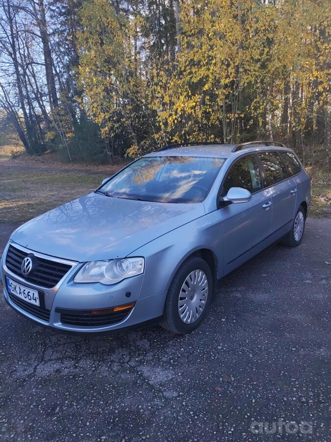 Volkswagen Passat B6 wagon 5-doors