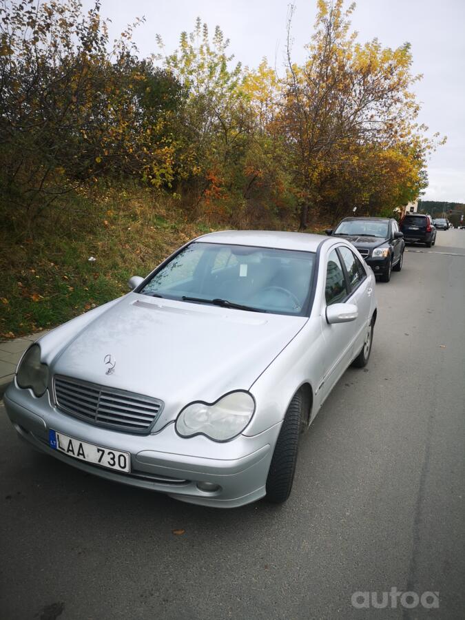 Mercedes-Benz C-Class W203/S203/CL203 Sedan