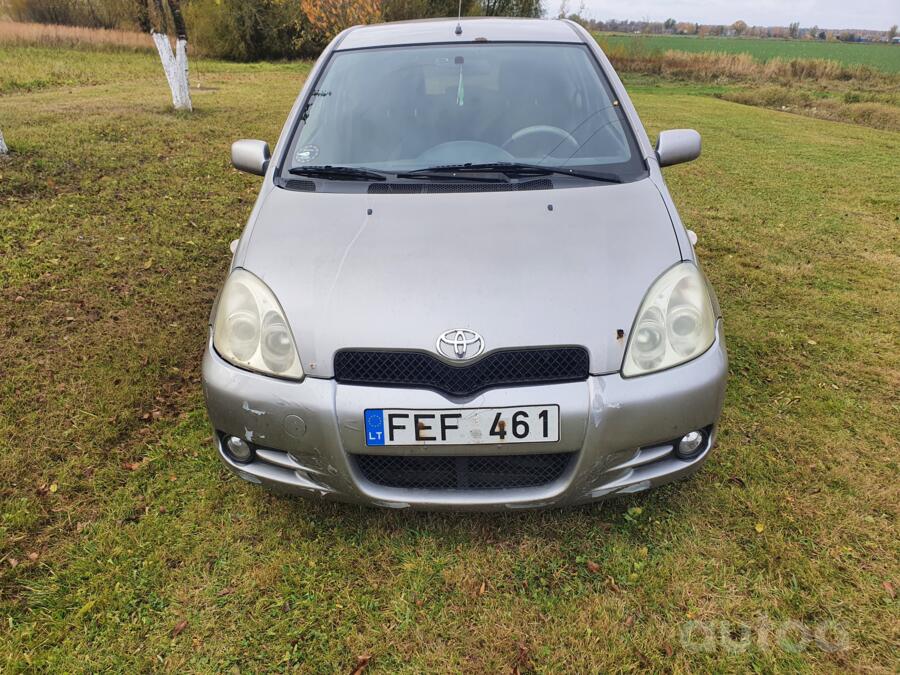 Toyota Yaris 1 generation