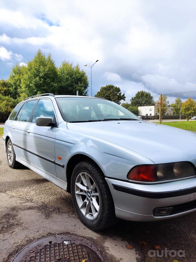 BMW 5 Series E39 Touring wagon