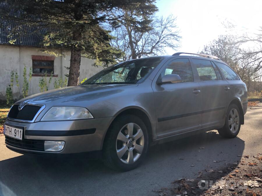 Skoda Octavia 2 generation Combi wagon 5-doors