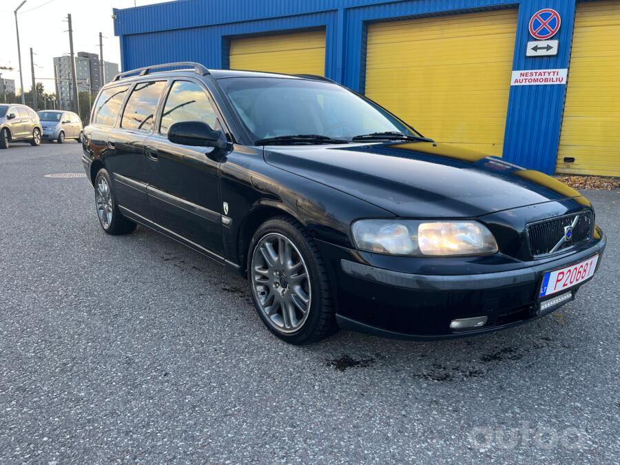 Volvo V70 2 generation R wagon 5-doors
